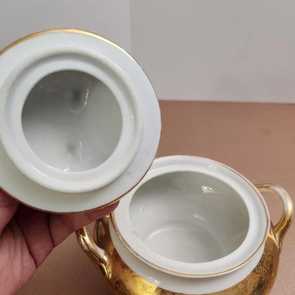 Edgewood China Warranted 22 Karat Gold Floral Decorative Sugar Bowl